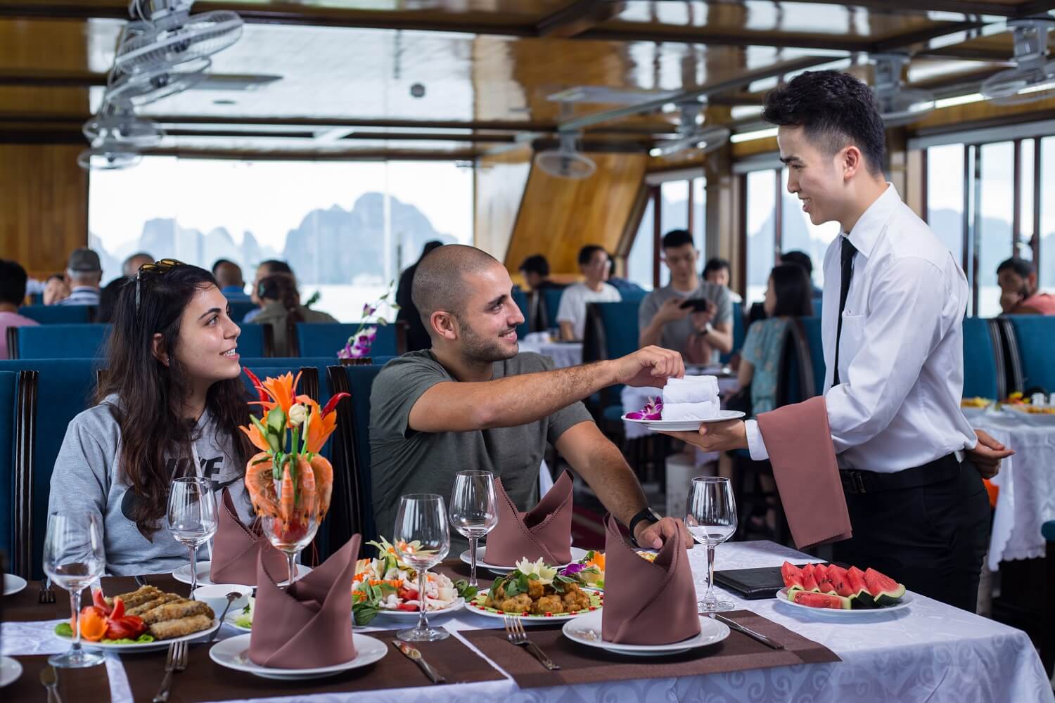Alova Premium Cruises 1 Day 13 Alova Premium Cruises 1 Day - Image 13