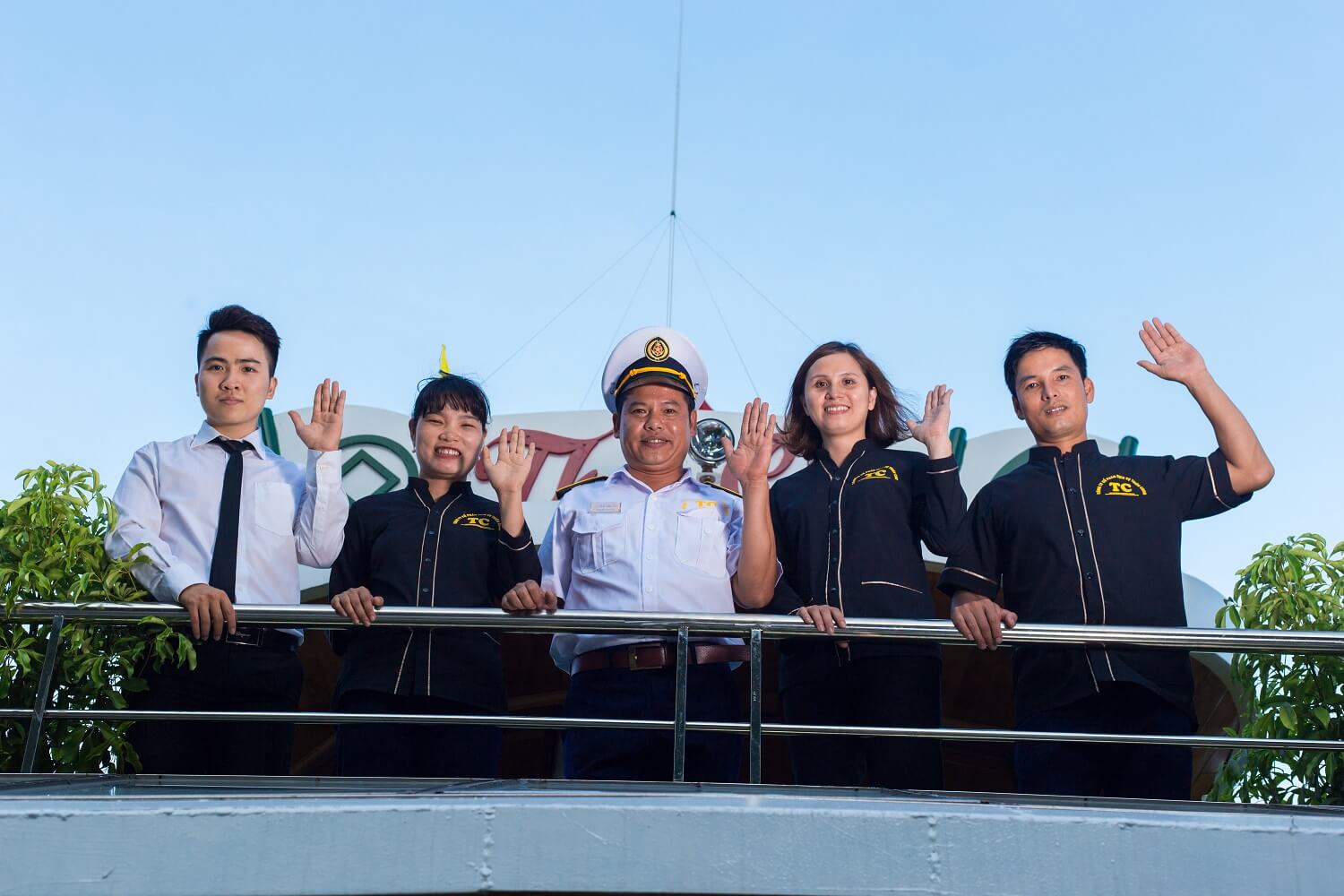 Alova Premium Cruises 1 Day 14 Alova Premium Cruises 1 Day - Image 14