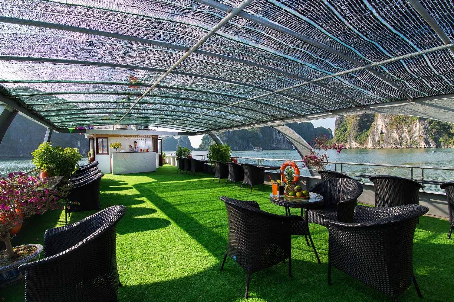 Alova Premium Cruises 1 Day 10 Alova Premium Cruises 1 Day - Image 10