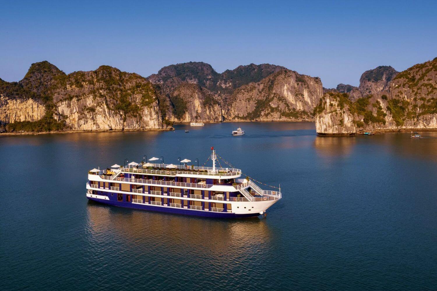DRAGON BAY CRUISE 10