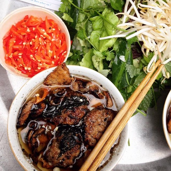 Bun Cha Bliss: Unveiling Hanoi's Top 5 Must-Visit Spots 2 bun cha hanoi hangthan